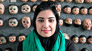 Atena Farghadani steht am Dienstag, den 18. Mai, mit Anklagen wie der Beleidigung von Parlamentsmitgliedern sowie Propagandaverbreitung gegen die Regierung, vor Gericht. Photo: Facebookseite “Free Atena”. Atena Farghadani steht am Dienstag, den 18. Mai, mit Anklagen wie der Beleidigung von Parlamentsmitgliedern sowie Propagandaverbreitung gegen die Regierung, vor Gericht. Photo: Facebookseite “Free Atena”.