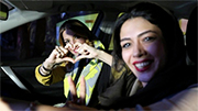 © AFP Die Mittelschicht gibt den Ton an: Iranische Frauen feiern das Atomabkommen in Teheran. © AFP Die Mittelschicht gibt den Ton an: Iranische Frauen feiern das Atomabkommen in Teheran.
