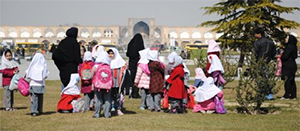 Frauen sind im Iran gesetzlich zum Hidschab, der islamisch begründeten Verhüllung, verpflichtet. Foto: Hannah Weiner Frauen sind im Iran gesetzlich zum Hidschab, der islamisch begründeten Verhüllung, verpflichtet. Foto: Hannah Weiner